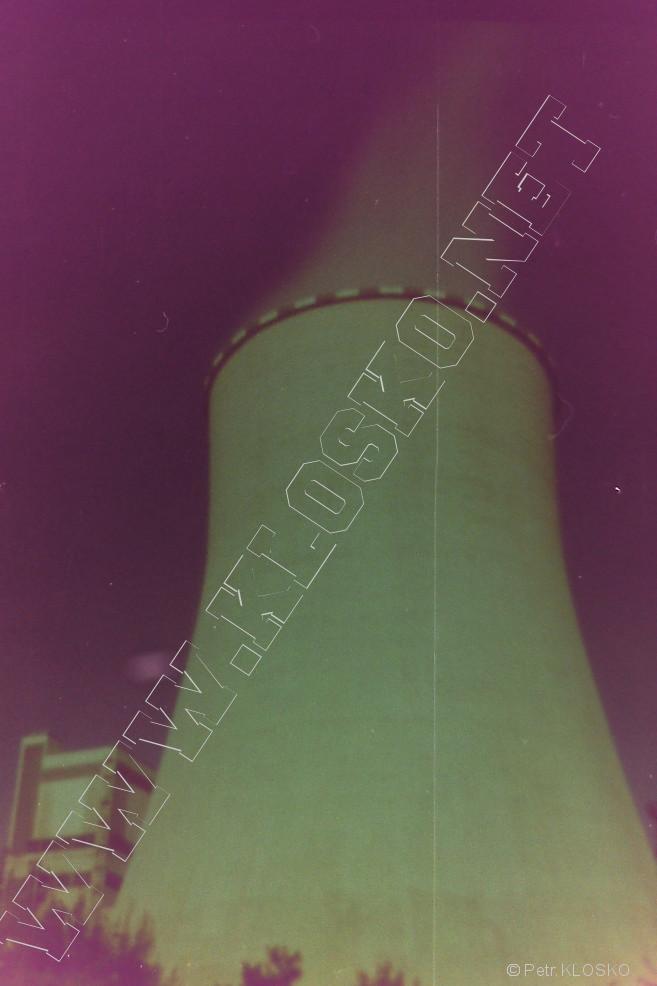 Detail - D�rkov� komora - fotky XIV - Chlad�c� v� elektr�rny M�ln�k