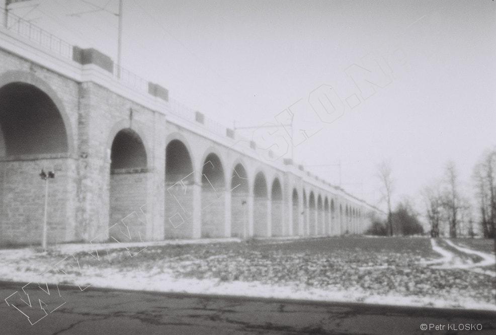 Detail - D�rkov� komora - fotky XVII - �elezni�n� viadukt