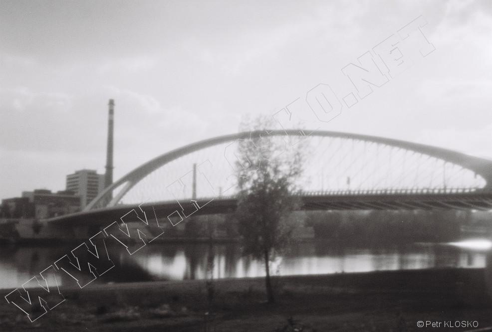 Detail - D�rkov� komora - fotky XVIII - Trojsk� most, Praha