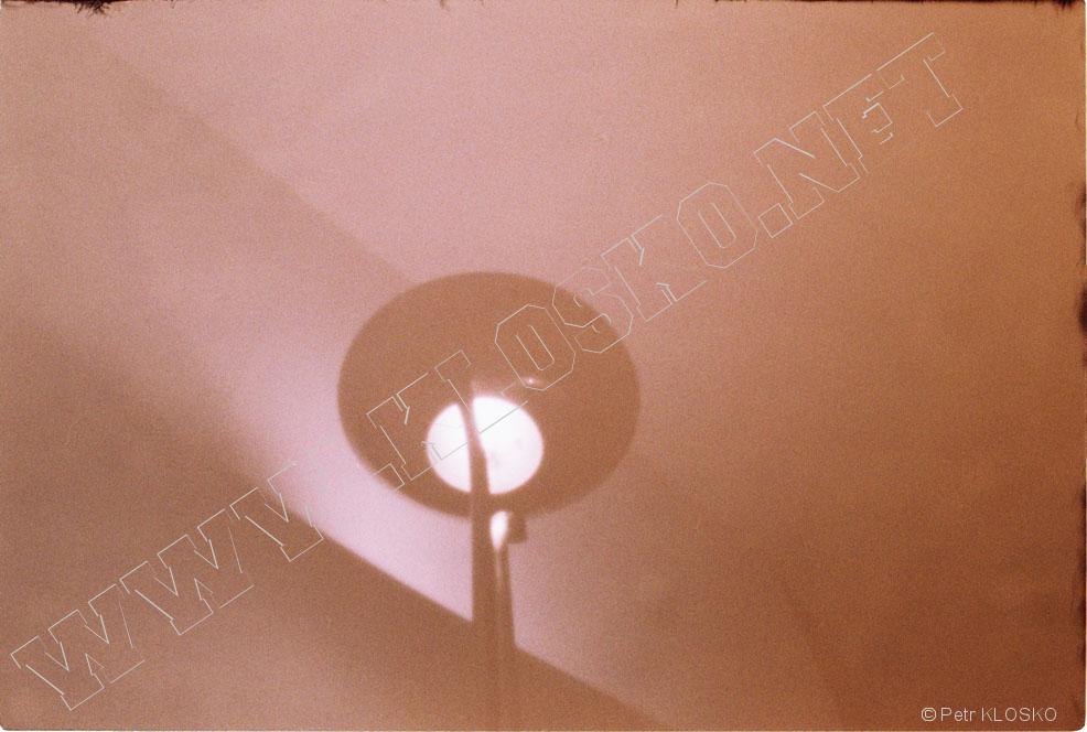Detail - Drkov komora - fotky II - Lampa